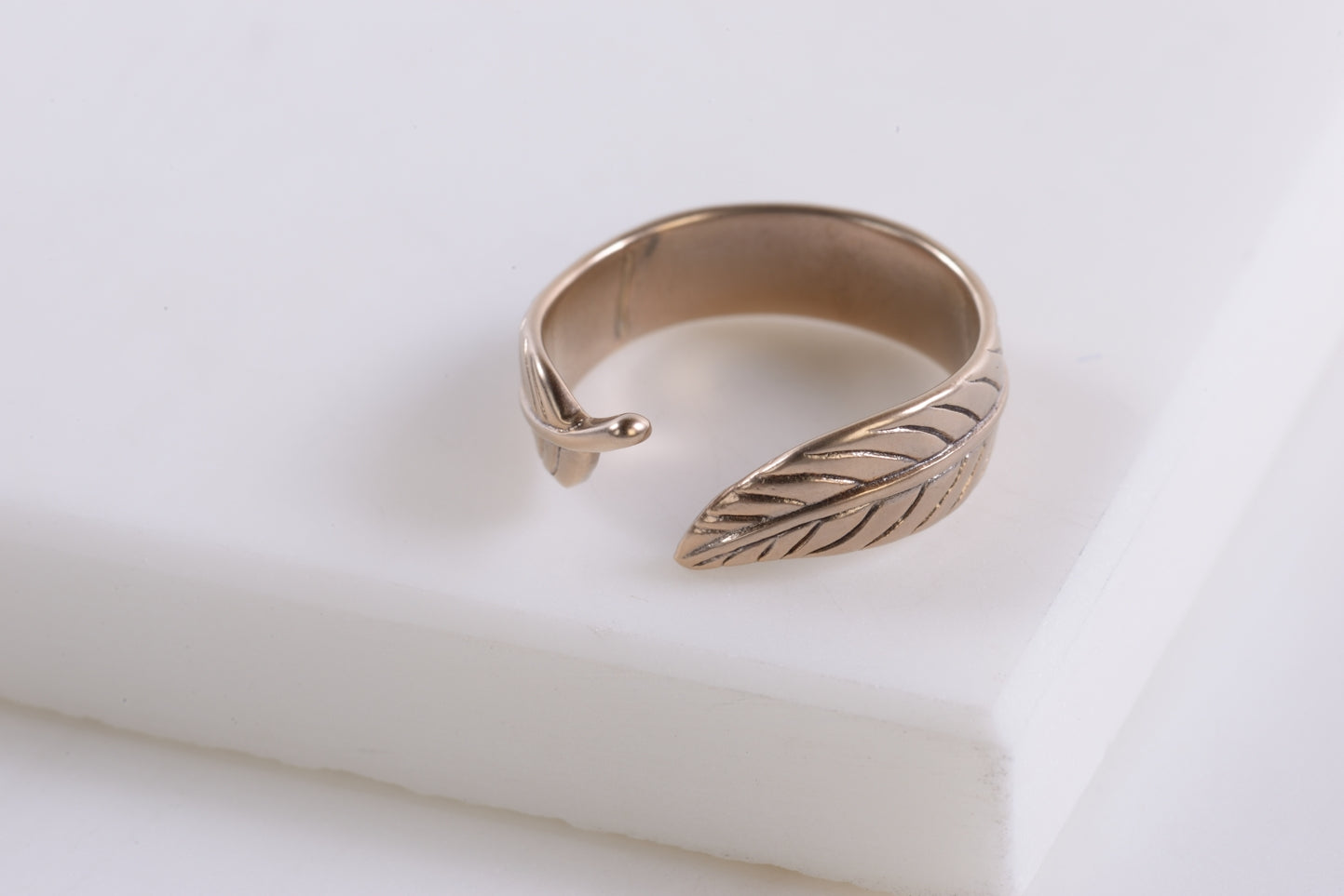 Pretty Leaf Ring