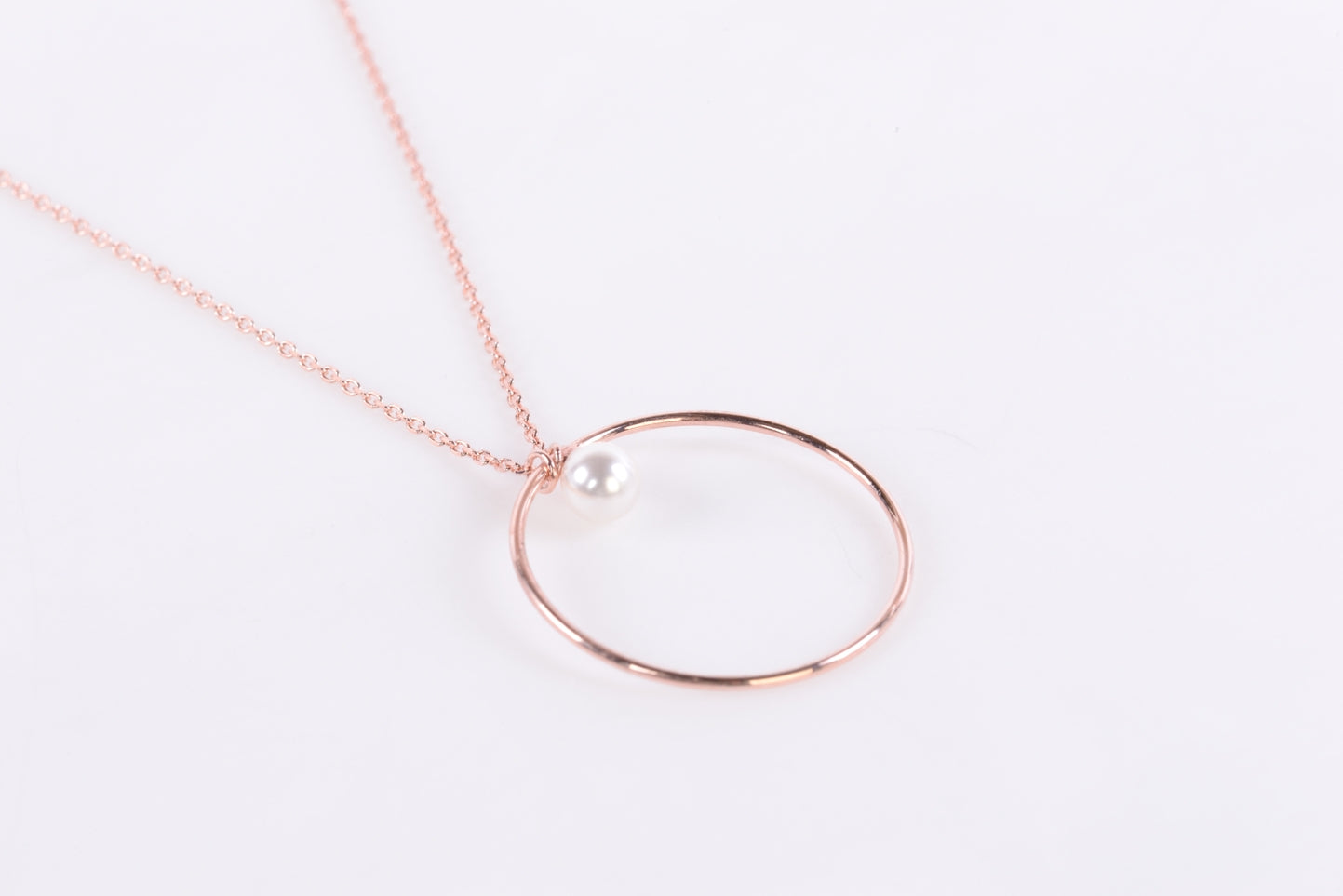 Pearl in a circle Necklace