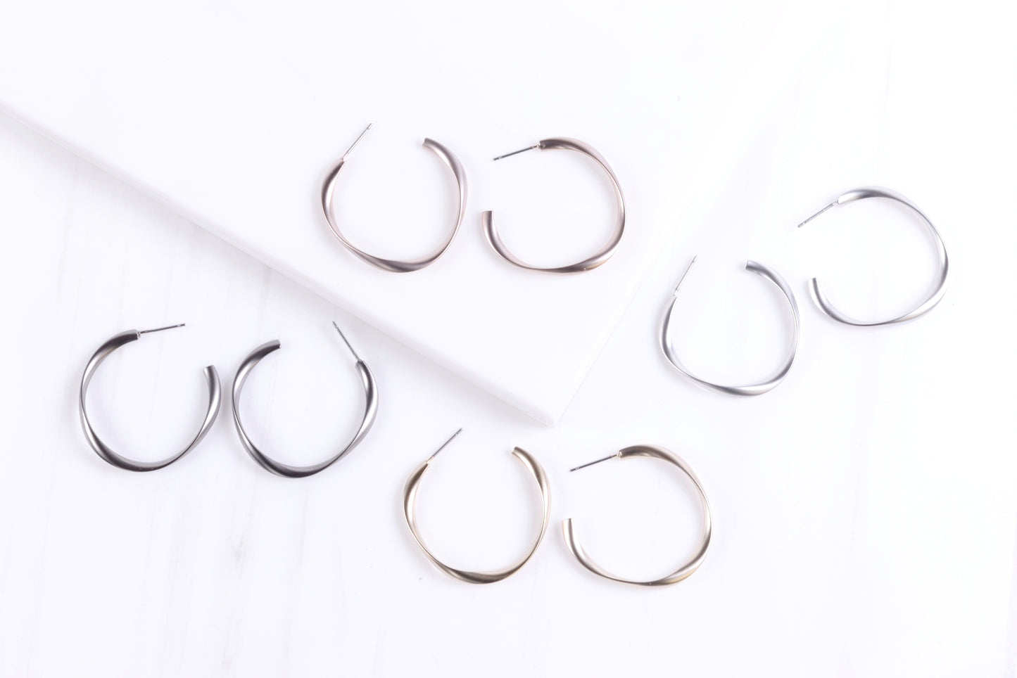 Leslie Hoop Earrings